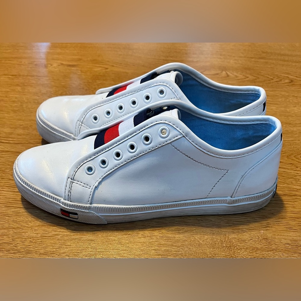 Women’s Tommy Hilfiger Twanni Shoes Size 7